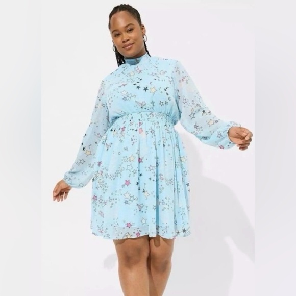 torrid Dresses & Skirts - Torrid blue clipdot blouson mock neck stars mini dress women’s plus size 2